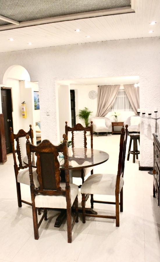 Casa De Hospedaje Vivaio ไพพ่า ภายนอก รูปภาพ